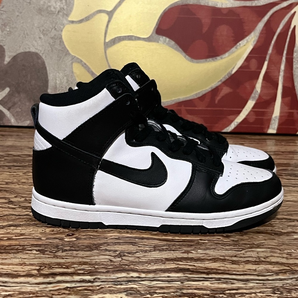 Nike Panda High Top Dunks (W7.5)